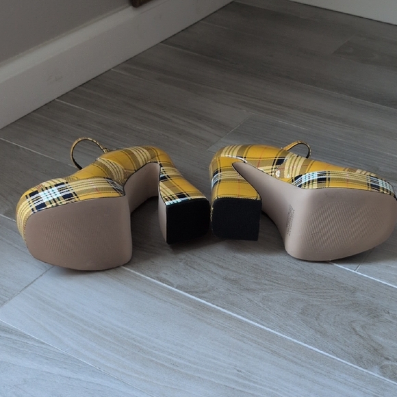Madden Girl Yellow Plaid Platform Heels - Picture 5 of 5